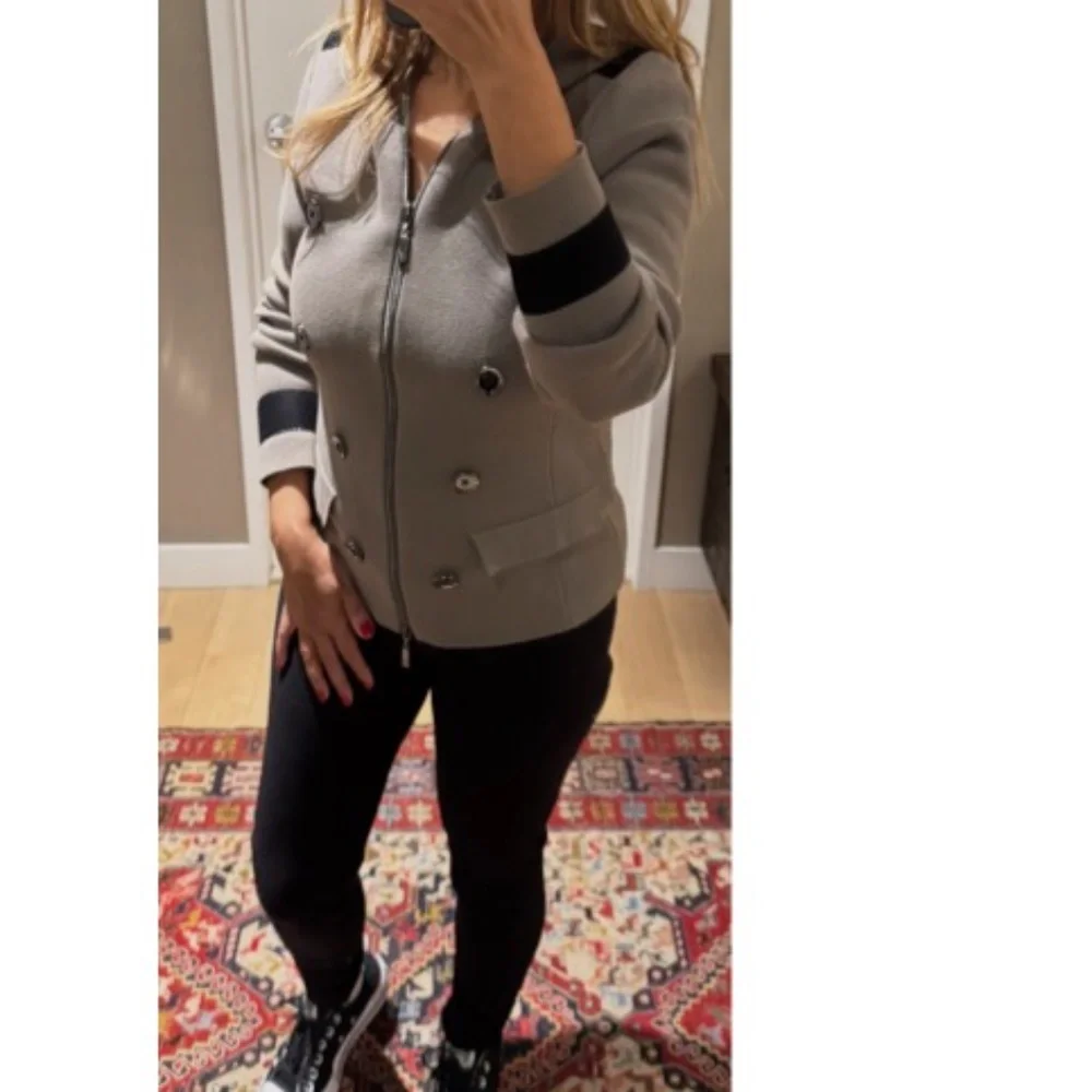 EUROPEAN-DESIGNED TAUPE-GRAY & BLACK HOODIE/CARDIGAN—Size 4 - Picture 11 of 12